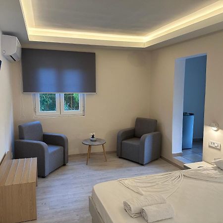 Callisto Beach Hotel เลียปาเดส ภายนอก รูปภาพ