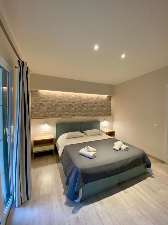 Callisto Beach Hotel เลียปาเดส ภายนอก รูปภาพ